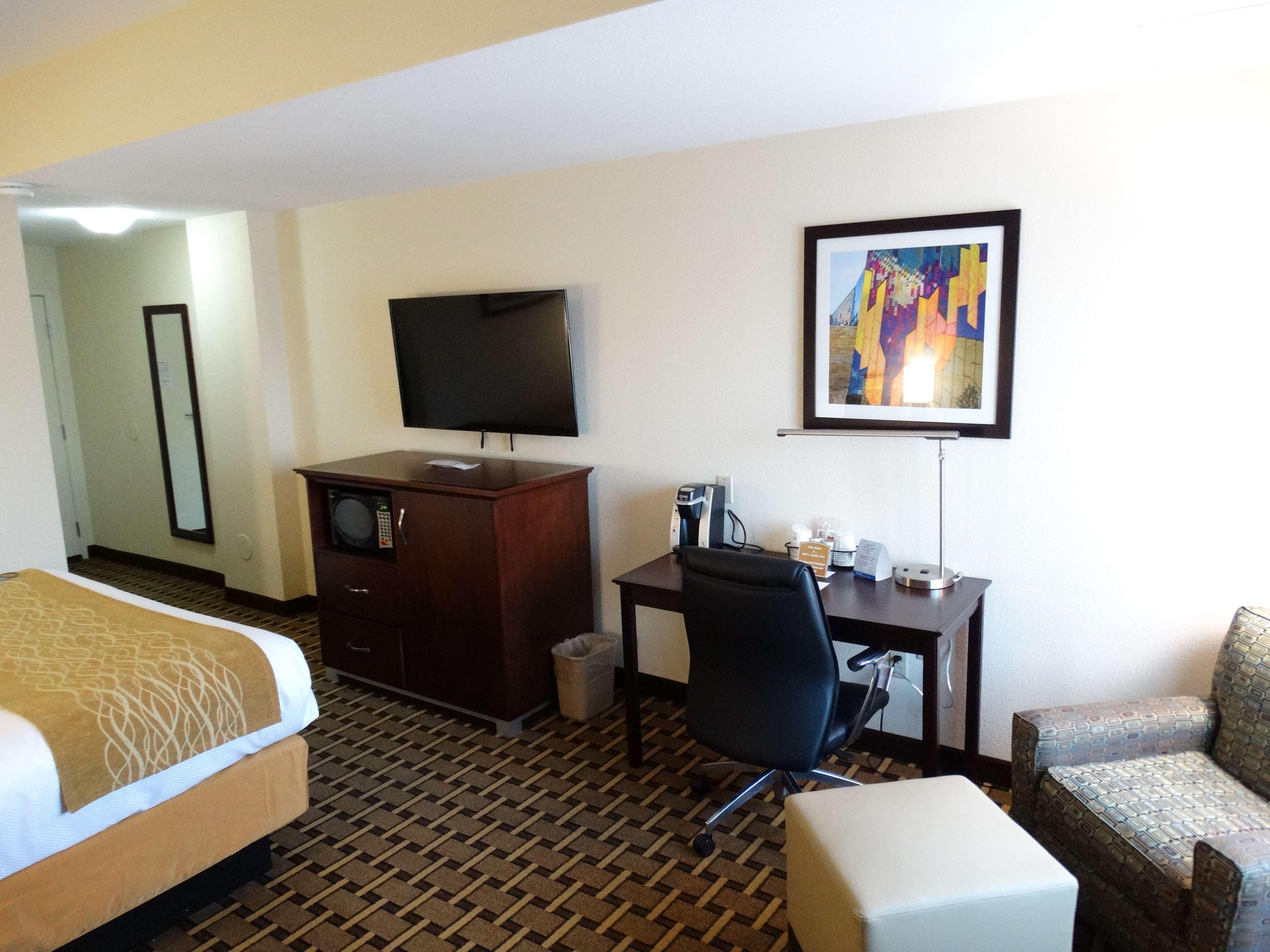 Best Western Plus Wausau-Rothschild Hotel Esterno foto