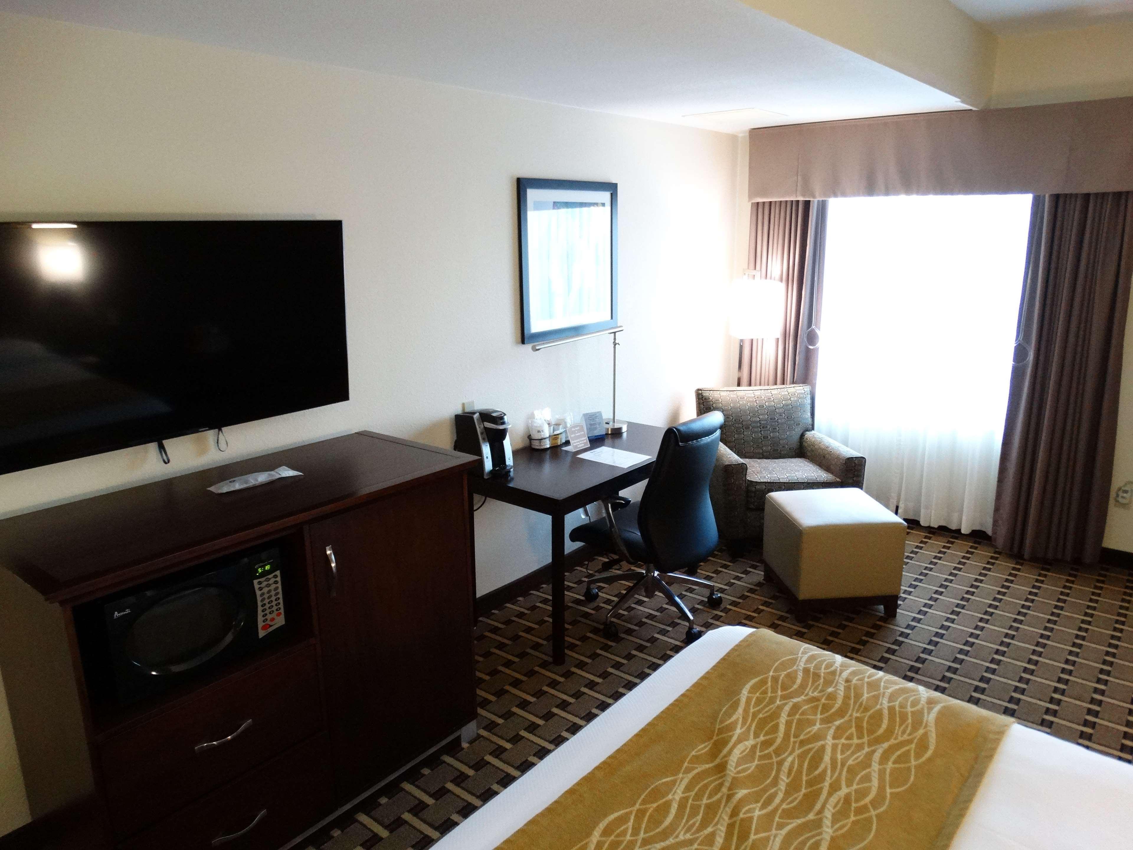Best Western Plus Wausau-Rothschild Hotel Esterno foto