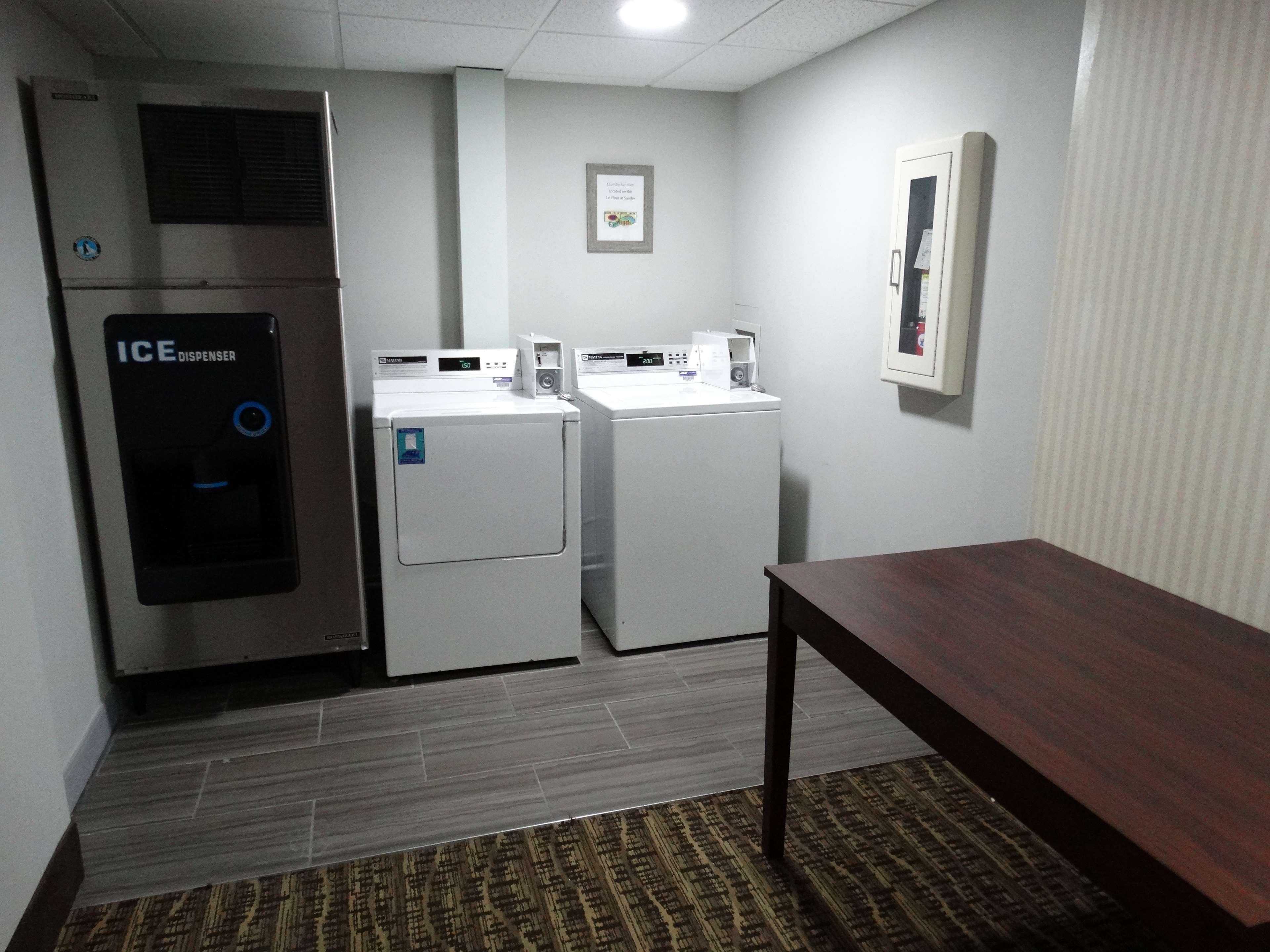 Best Western Plus Wausau-Rothschild Hotel Esterno foto